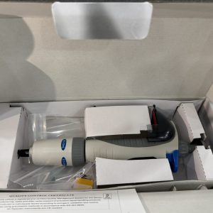 Micro-pipet-series-S-500-5000-µL-2